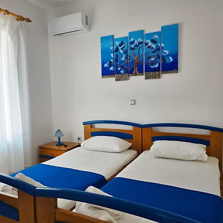 Dolphin アゾリムノス